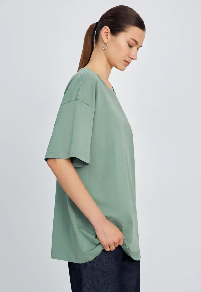 Футболка oversize силуэта