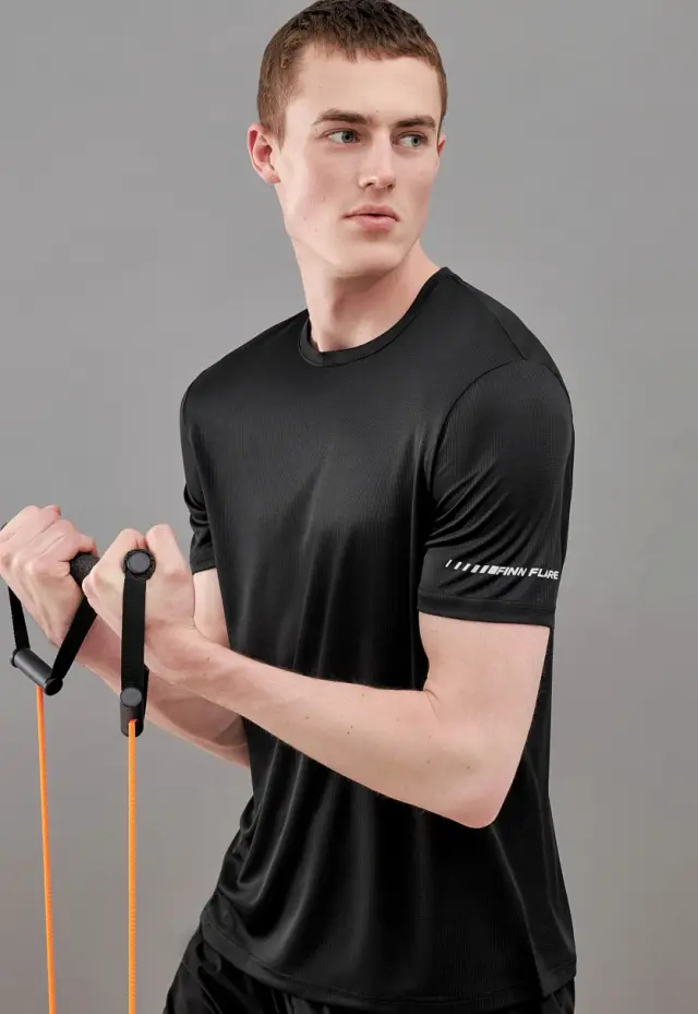 Спортивная футболка из капсулы Sport