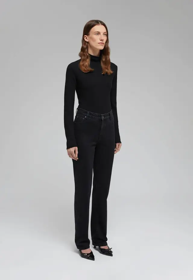 Джинсы Straight fit
