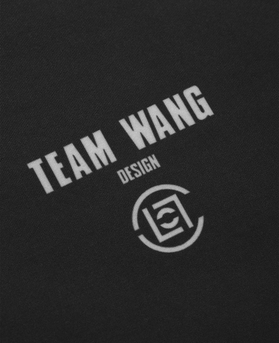 Маска сзади: логотип TEAM WANG x CLOT