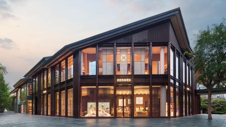 Фасад расширенного магазина Hermès в квартале Taikoo Li в Чэнду